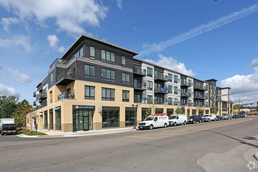 725 Cleveland Ave S, Saint Paul, MN à louer - Photo du bâtiment - Image 2 de 13