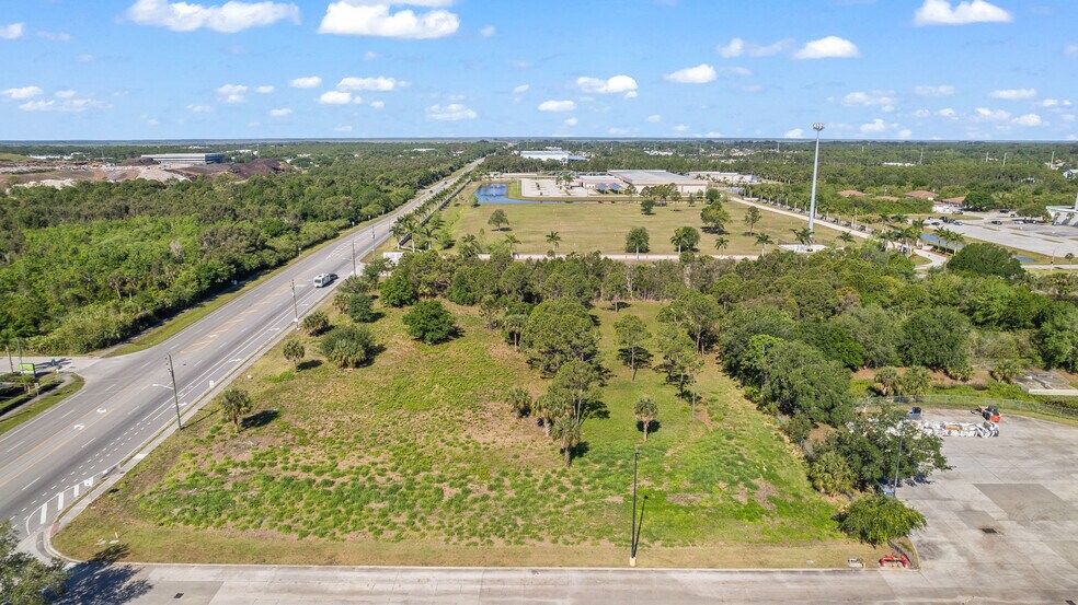 3400 Sarno Rd,, Melbourne, FL à vendre - Photo du bâtiment - Image 3 de 16