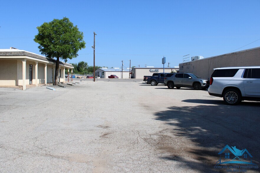 809 Knickerbocker Rd, San Angelo, TX à louer - Photo du bâtiment - Image 3 de 7