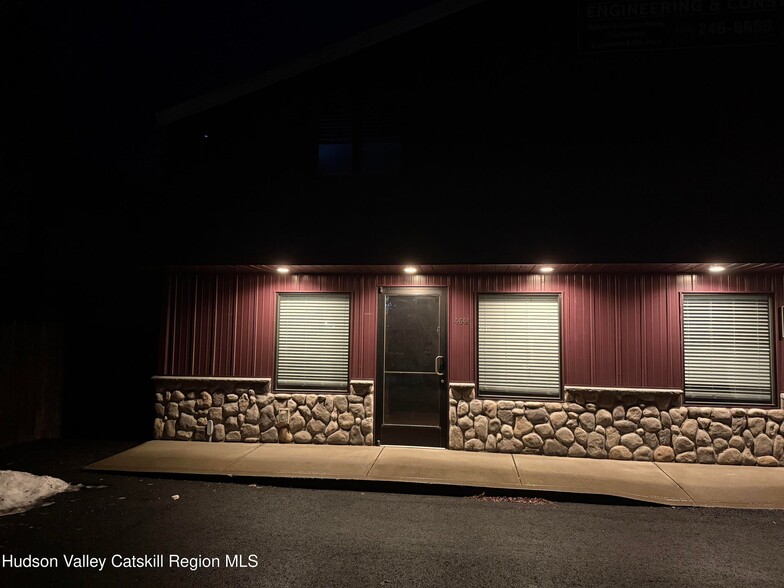 464 NY-212, Saugerties, NY for lease - Building Photo - Image 2 of 4