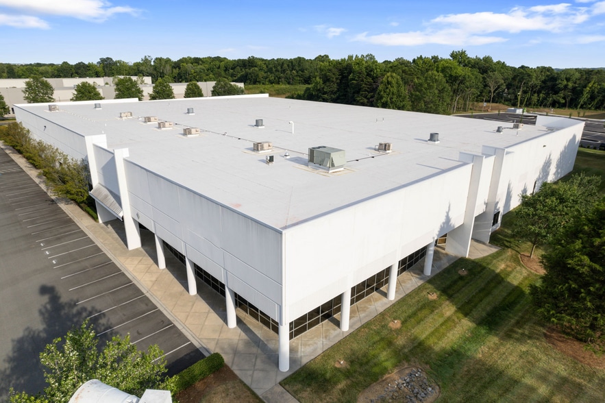 12730 Virkler Dr, Charlotte, NC for lease - Building Photo - Image 2 of 9