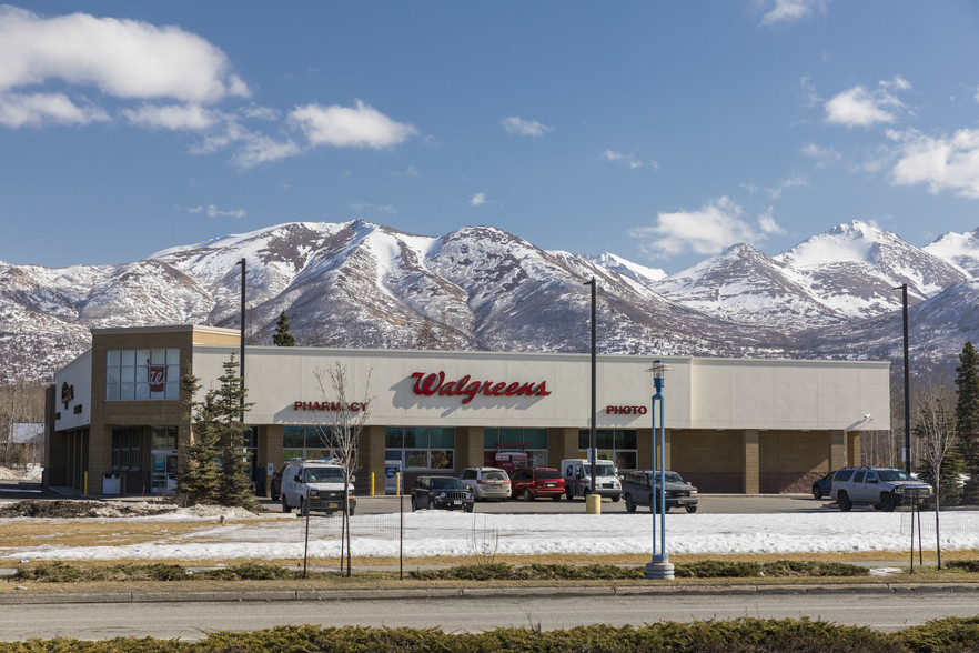 7600 Debarr Rd, Anchorage, AK for lease - Primary Photo - Image 1 of 10