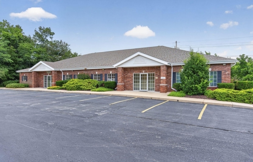 1567 W Diane St, Ozark, MO à vendre - Photo du bâtiment - Image 2 de 4