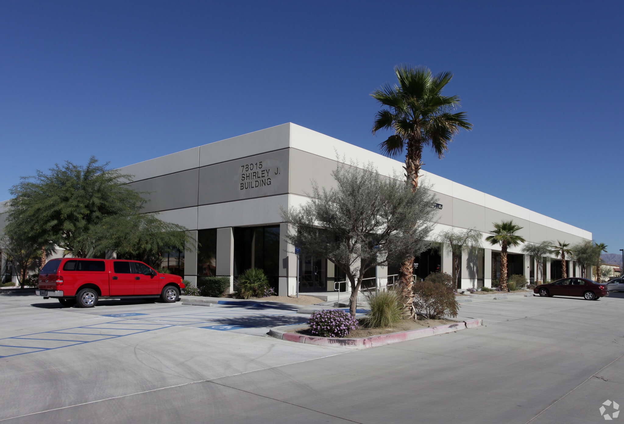 78015 Wildcat Dr, Palm Desert, CA for lease Primary Photo- Image 1 of 6