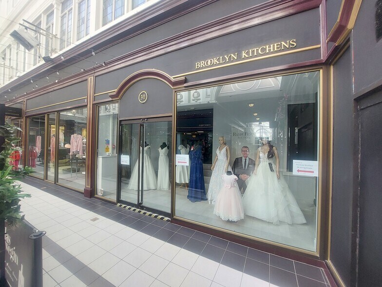 King St, Stirling à louer - Photo du bâtiment - Image 2 de 8