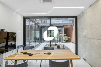 7 Rue De Nantes, Paris for sale Interior Photo- Image 2 of 13