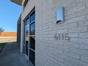 6115 Muela Creek Dr, Beaumont, TX à louer Photo intérieure- Image 2 de 22