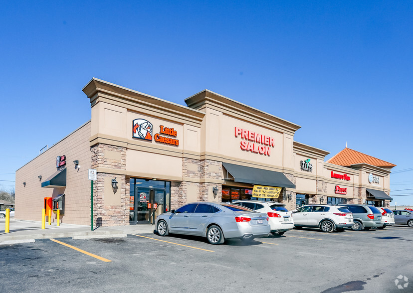 5400 Clinton Hwy, Knoxville, TN for lease - Primary Photo - Image 1 of 8