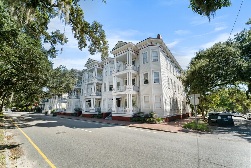 816-818 Drayton St, Savannah, GA à vendre - Photo du bâtiment - Image 1 de 39