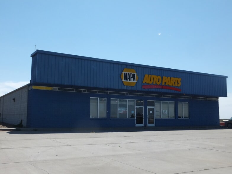 14380 Airbase Rd, Mountain Home, ID à vendre - Photo du bâtiment - Image 2 de 14