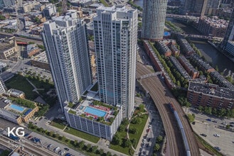 555 W Kinzie St, Chicago, IL for lease Building Photo- Image 1 of 7