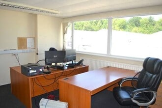 Skull House Ln, Wigan for lease Interior Photo- Image 2 of 5
