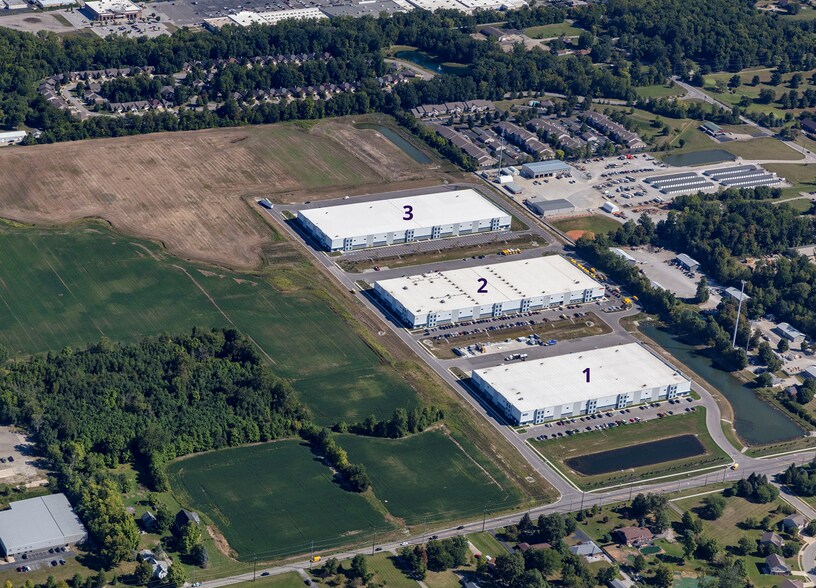 335 Strategy Dr, Indianapolis, IN à louer - Photo du bâtiment - Image 2 de 6