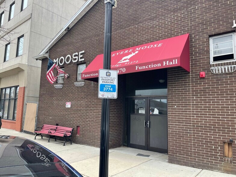 470 Broadway, Revere, MA à louer - Photo du bâtiment - Image 2 de 3