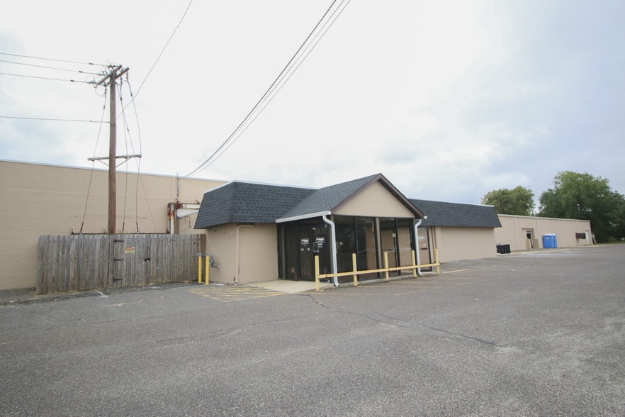 1206 Route 130 N, Burlington, NJ à louer - Photo du bâtiment - Image 3 de 38