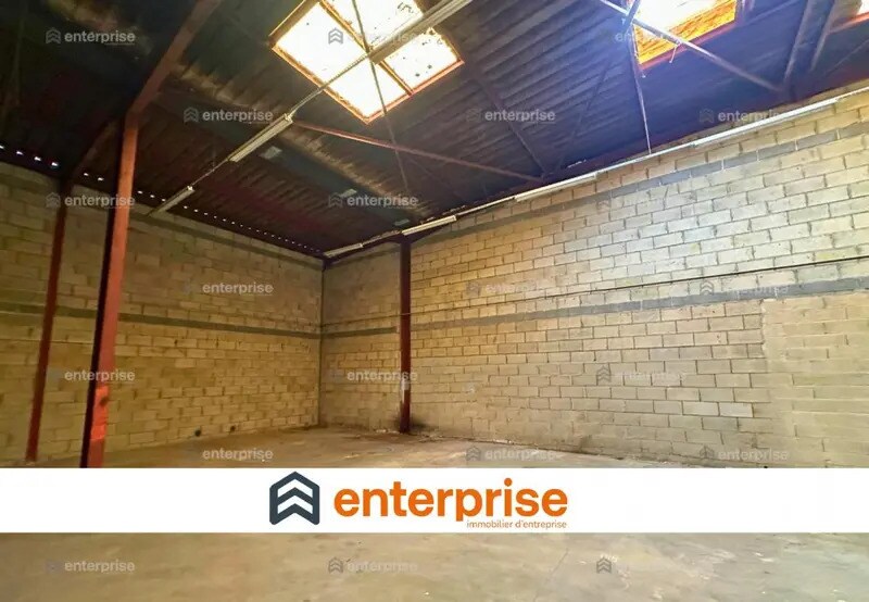 Flex in Saint-Maximin for lease - Interior Photo - Image 1 of 7