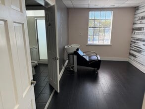 901 Progresso Dr, Fort Lauderdale, FL for lease Interior Photo- Image 2 of 6