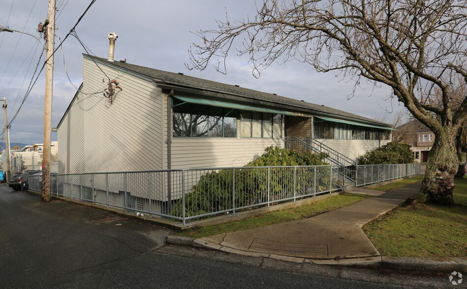 3479 Dunbar St, Vancouver, BC à louer - Photo du bâtiment - Image 3 de 7