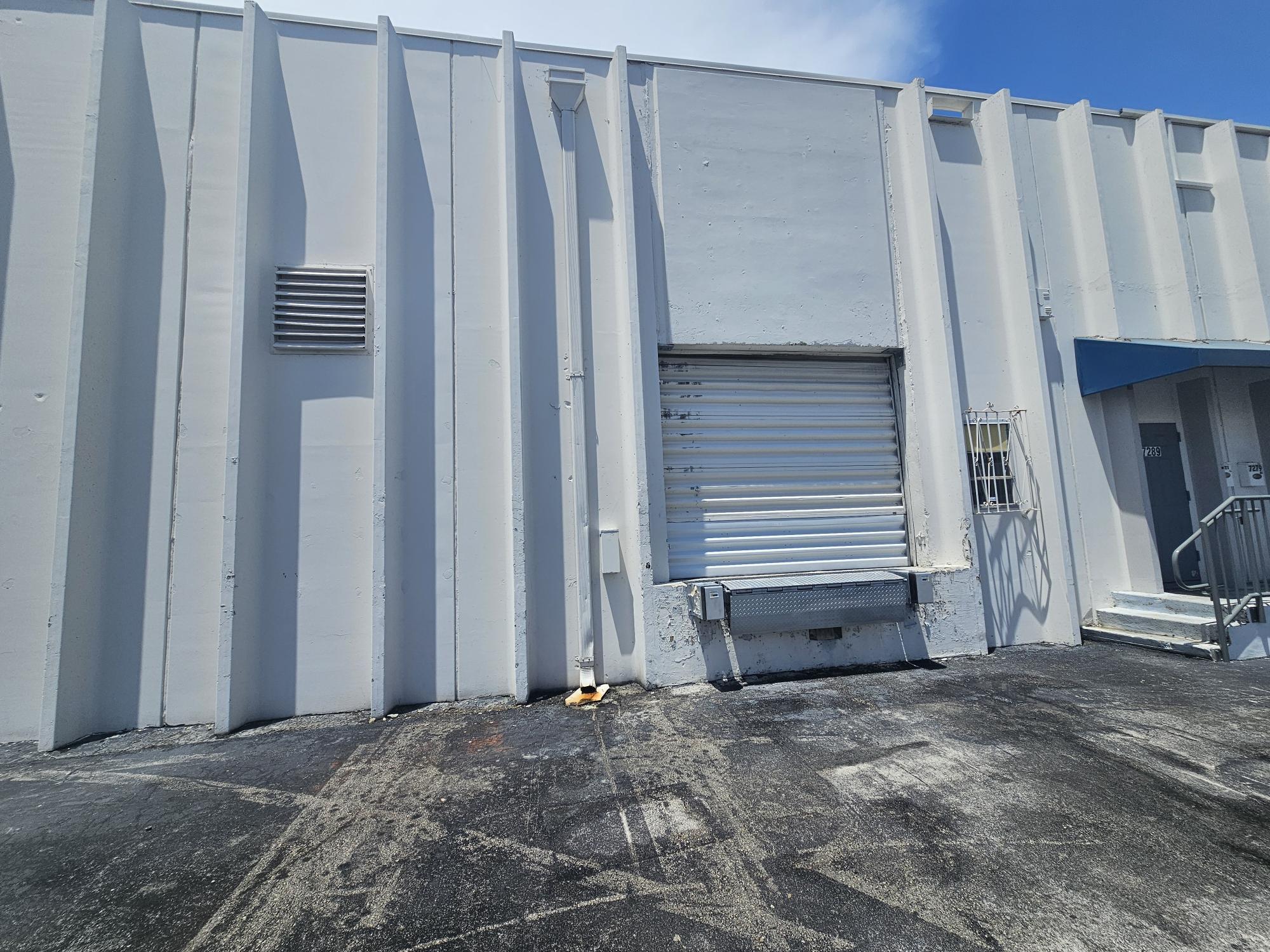 7212-7282 NW 33rd St, Miami, FL for lease Building Photo- Image 1 of 5