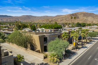 73585 Fred Waring Dr, Palm Desert, CA à louer Photo du b timent- Image 2 de 3