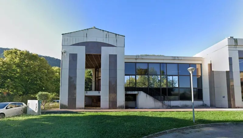 30 Avenue Du Chateau De Jouques, Gémenos for lease - Building Photo - Image 3 of 5