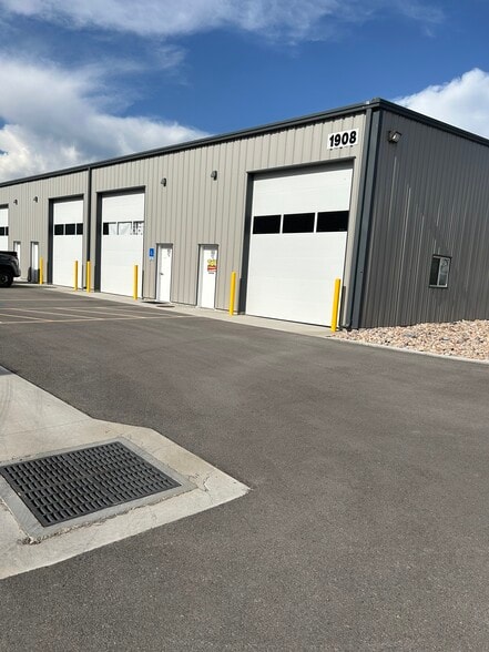 1908 N 200 E, Spanish Fork, UT for lease - Building Photo - Image 2 of 26