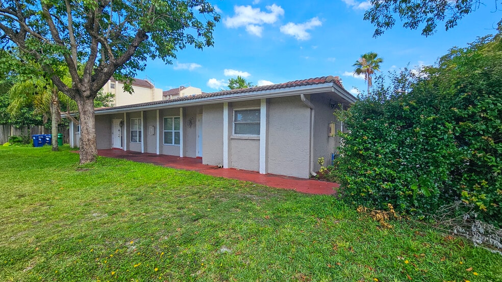 3775 NW 116th Ter, Coral Springs, FL for sale - Building Photo - Image 2 of 58