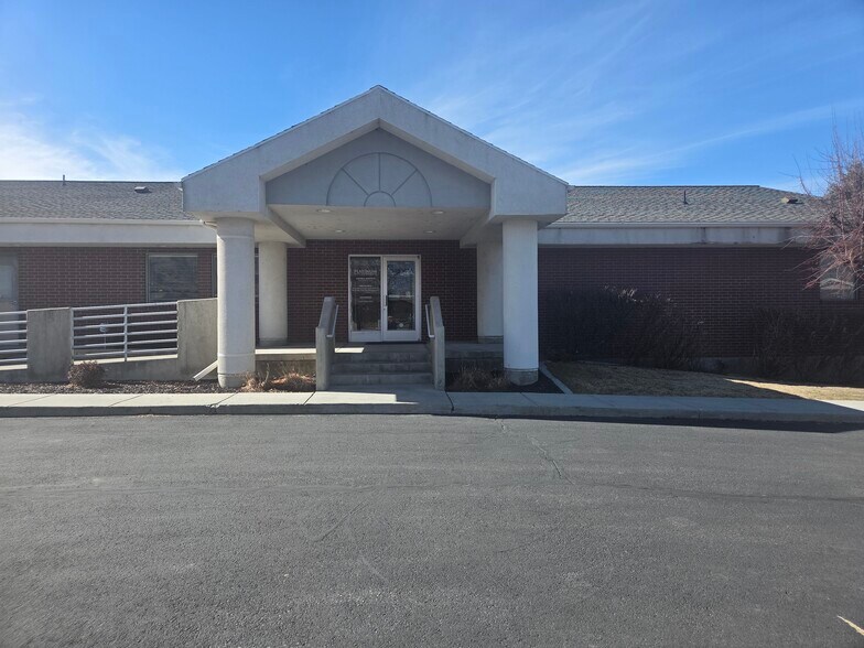 1445 N 400 E, Logan, UT à louer - Photo du bâtiment - Image 3 de 37