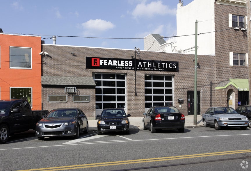 744-748 S 11th St, Philadelphia, PA for lease - Primary Photo - Image 1 of 32