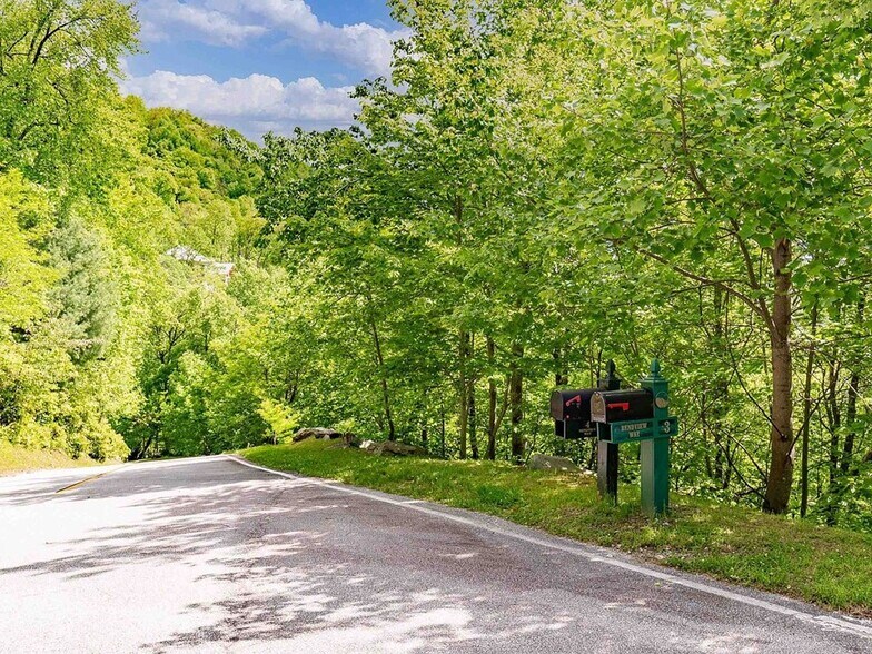 1 Bendview Wy Way, Travelers Rest, SC à vendre - Photo du bâtiment - Image 3 de 13