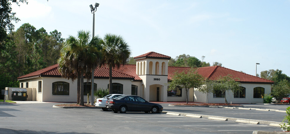 3900 Colonial Blvd, Fort Myers, FL à louer - Photo du bâtiment - Image 1 de 8