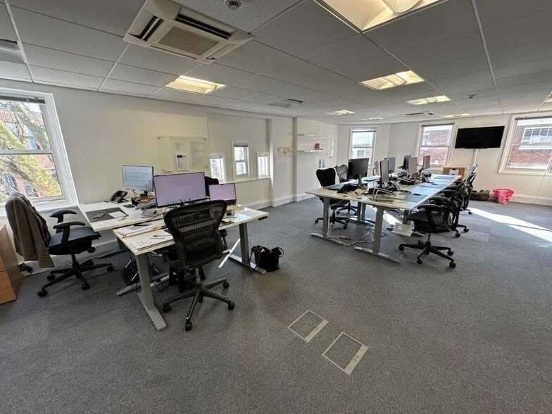 19-23 High St, Kingston Upon Thames for lease - Building Photo - Image 3 of 4