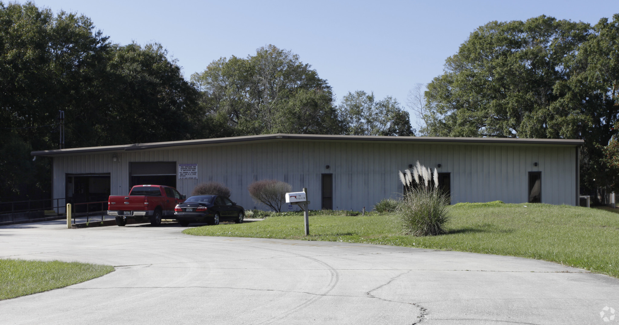 136 Ellis Rd N, Jacksonville, FL for sale Primary Photo- Image 1 of 1