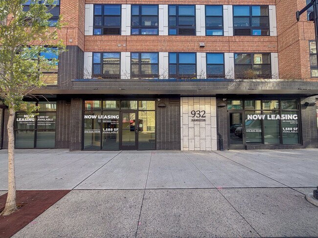 More details for 932 W Hamilton St, Allentown, PA - Retail for Lease