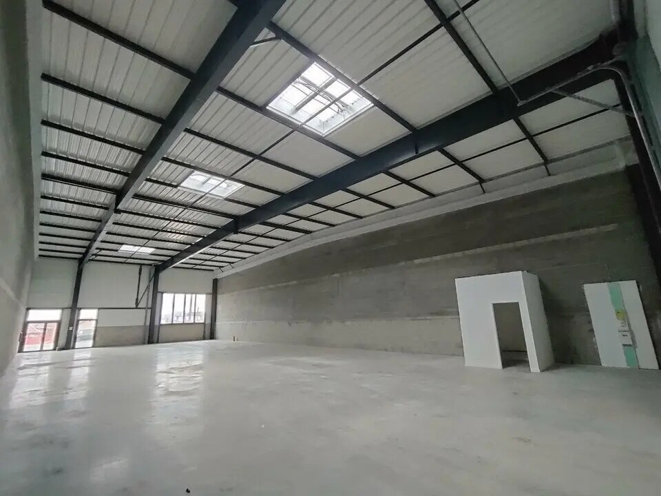 Local d'activités dans Bourgoin-Jallieu à vendre Photo intérieure- Image 1 de 10