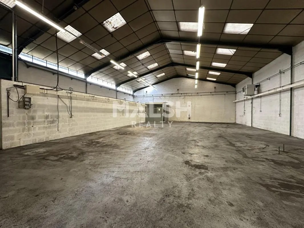 Flex in Décines-Charpieu for sale Building Photo- Image 1 of 12