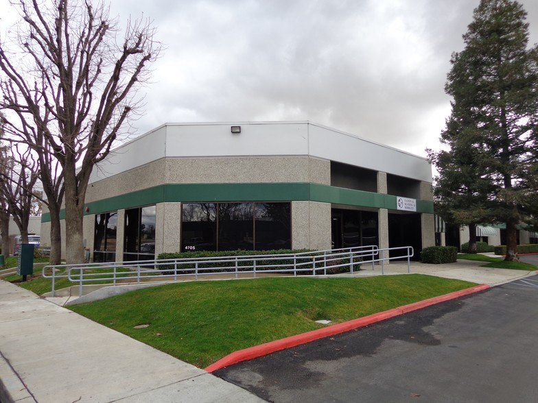 4705 New Horizon Blvd, Bakersfield, CA for lease - Building Photo - Image 1 of 1