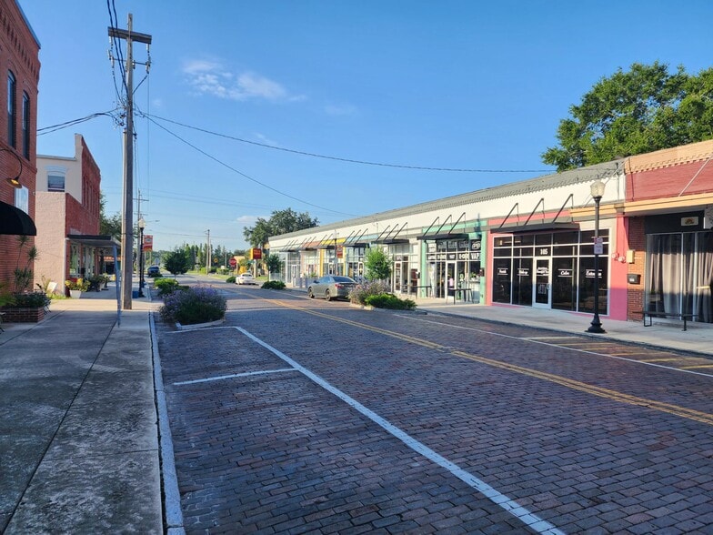 105-115 S Evers St, Plant City, FL à louer - Photo du bâtiment - Image 2 de 16