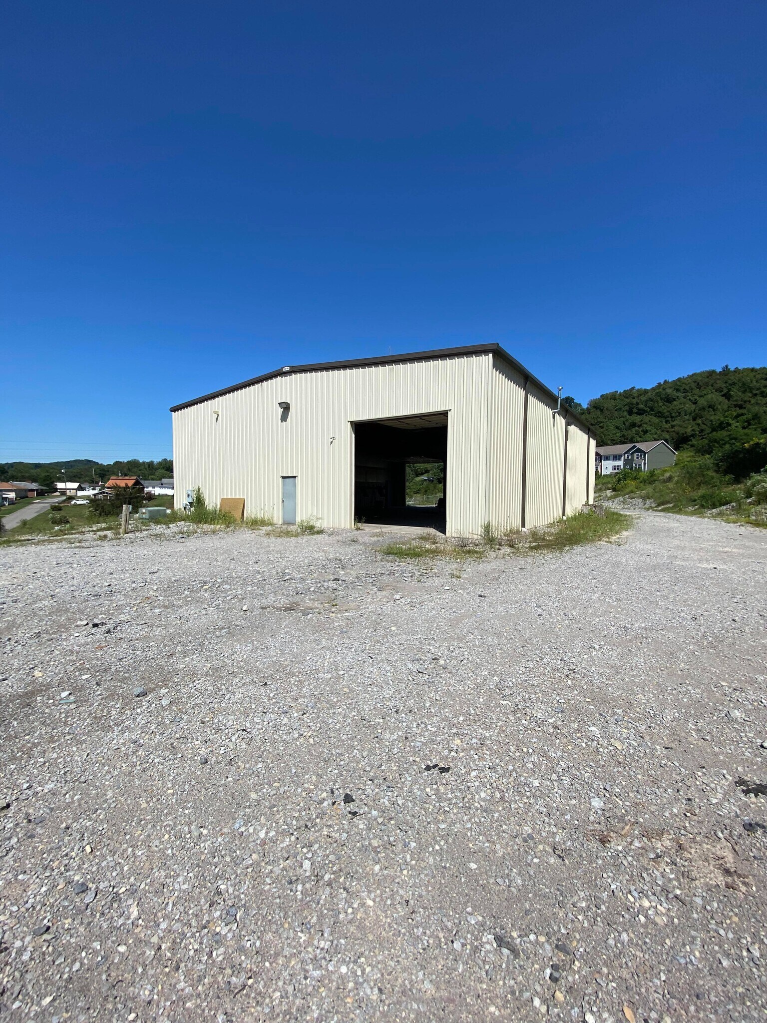 1800 N 12th St, Clarksburg, WV à louer Photo du bâtiment- Image 1 de 14