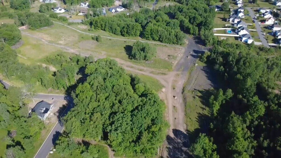 1 Joel Drive, Archbald, PA à vendre - Vidéo sur l’inscription commerciale - Image 2 de 15