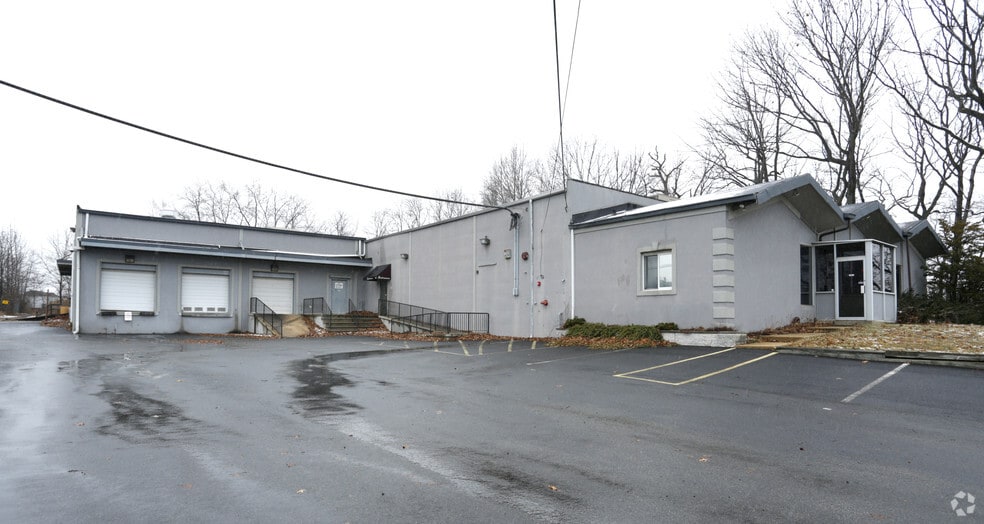 139 State Route 35, Keyport, NJ à vendre - Photo du bâtiment - Image 3 de 4