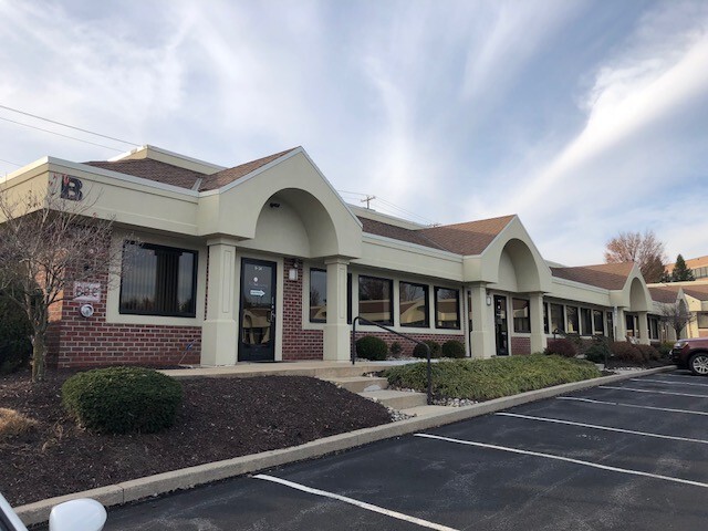 1150 Glenlivet Dr, Allentown, PA for sale - Primary Photo - Image 1 of 2