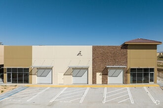 17380 Darwin Ave, Hesperia, CA for lease Building Photo- Image 1 of 2