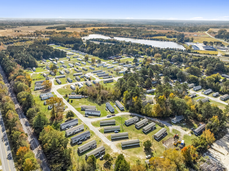 2 Park Portfolio - Tarboro NC portfolio of 2 properties for sale on LoopNet.ca - Building Photo - Image 1 of 7