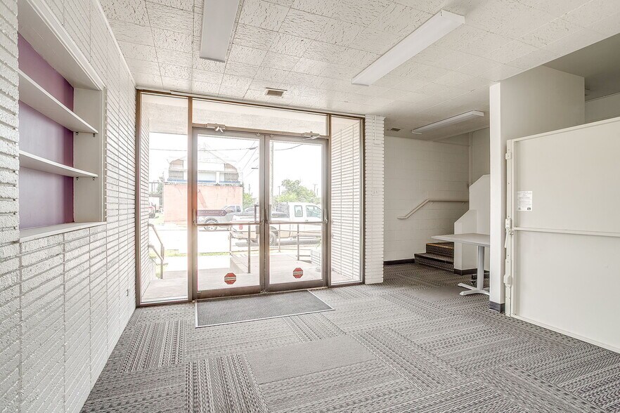 1413 Rio Grande Ave, Fort Worth, TX à louer - Photo du bâtiment - Image 2 de 16