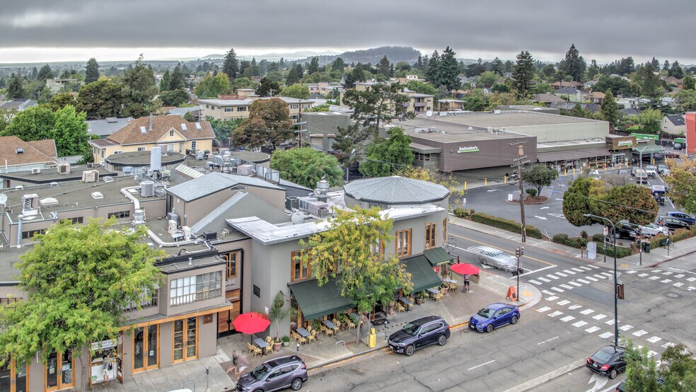 1600 Shattuck Ave, Berkeley, CA à louer - Photo du bâtiment - Image 3 de 11