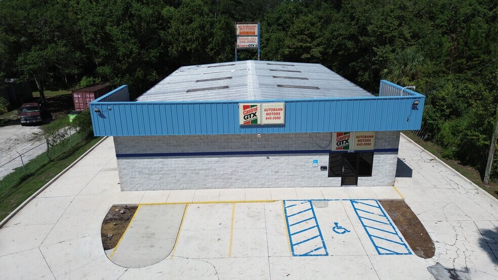 1834 Saint Johns Bluff Rd S, Jacksonville, FL à louer - Photo du bâtiment - Image 2 de 6