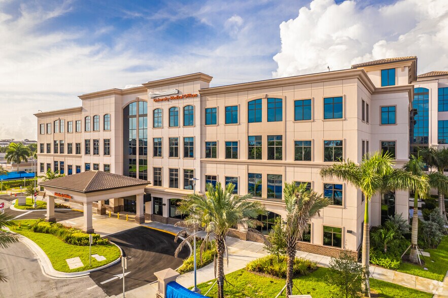 7630 SW 34th Manor, Davie, FL à louer - Photo du bâtiment - Image 2 de 11