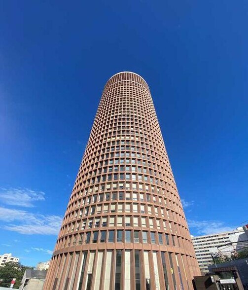 Office in Lyon for lease - Building Photo - Image 2 of 11