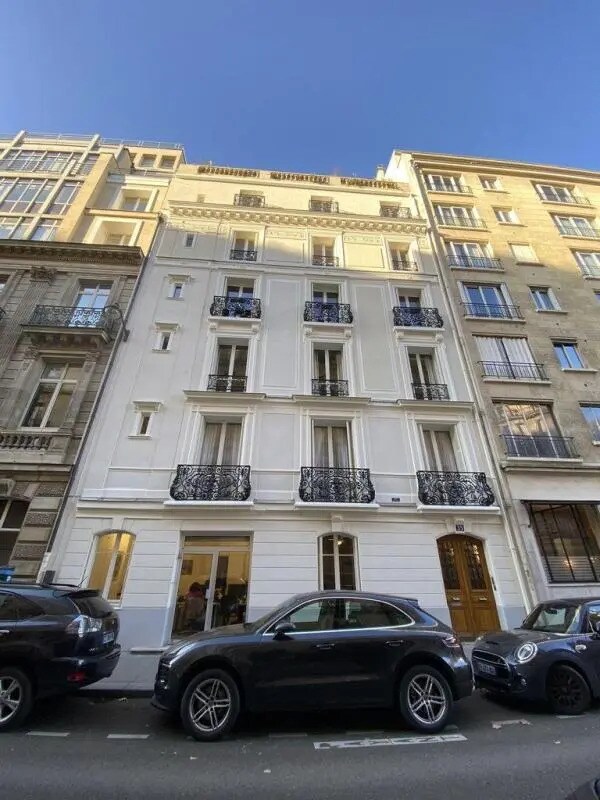 Bureau/Commerce de détail dans Paris à louer Photo du bâtiment- Image 1 de 6